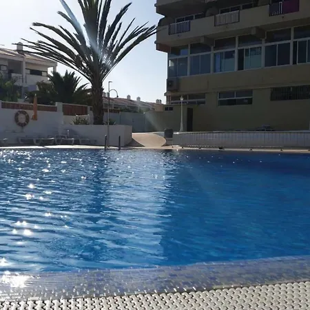 Apartamento Con Piscina Junto A La Playa * Callao Salvaje