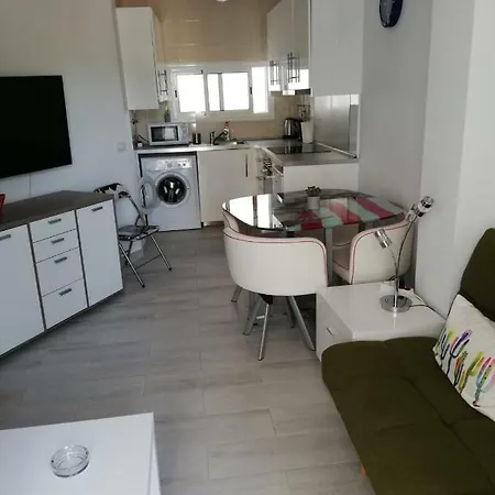 Apartamento Con Piscina Junto A La Playa *