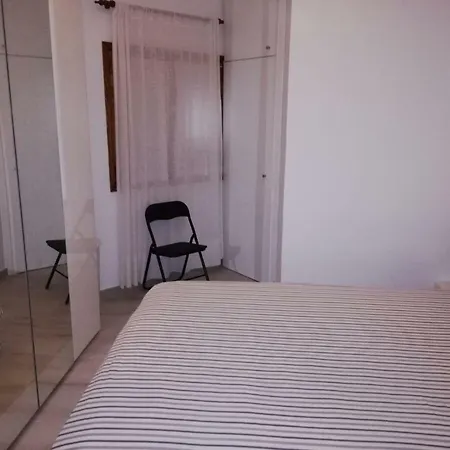 Apartamento Con Piscina Junto A La Playa